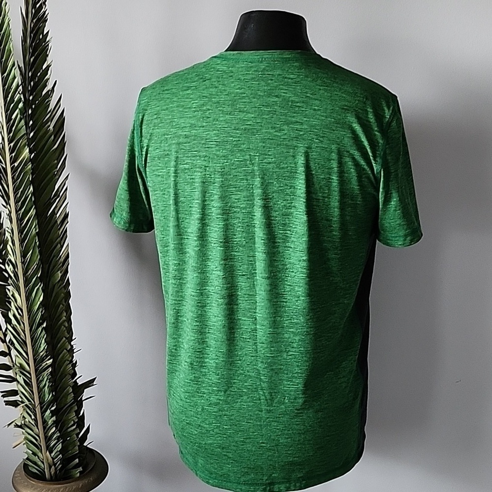 American Eagle AEActive Extreme Flex heather green v-neck tee Size:MT - Picture 2 of 10